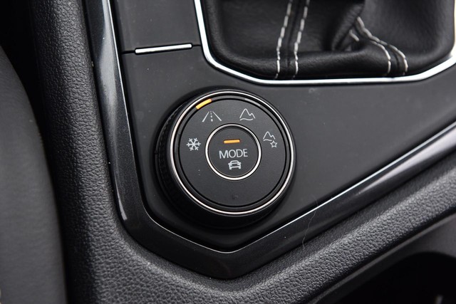 Volkswagen Tiguan Vehicle Image 17