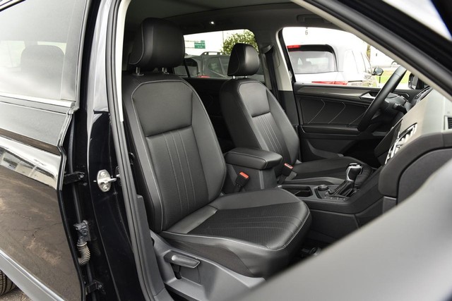 Volkswagen Tiguan Vehicle Image 20