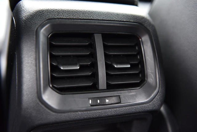 Volkswagen Tiguan Vehicle Image 23
