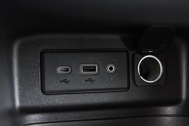 Chevrolet Equinox Vehicle Image 14