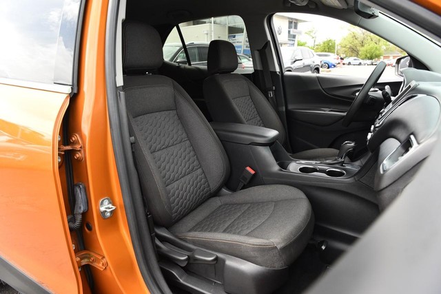 Chevrolet Equinox Vehicle Image 18