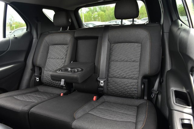 Chevrolet Equinox Vehicle Image 19