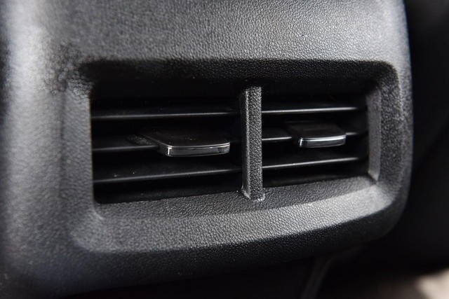 Chevrolet Equinox Vehicle Image 20