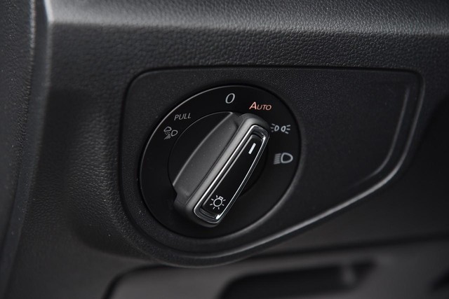 Volkswagen Atlas Cross Sport Vehicle Image 11