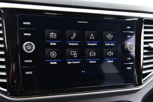Volkswagen Atlas Cross Sport Vehicle Image 14