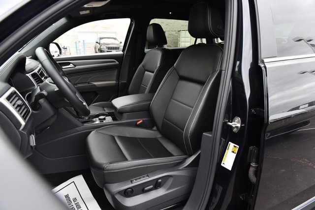 Volkswagen Atlas Cross Sport Vehicle Image 19