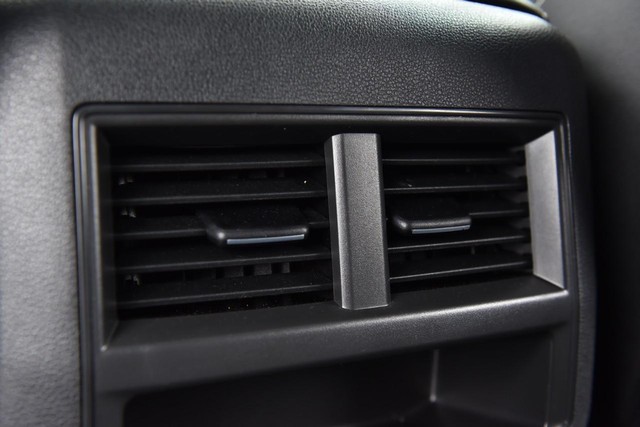 Volkswagen Atlas Cross Sport Vehicle Image 23