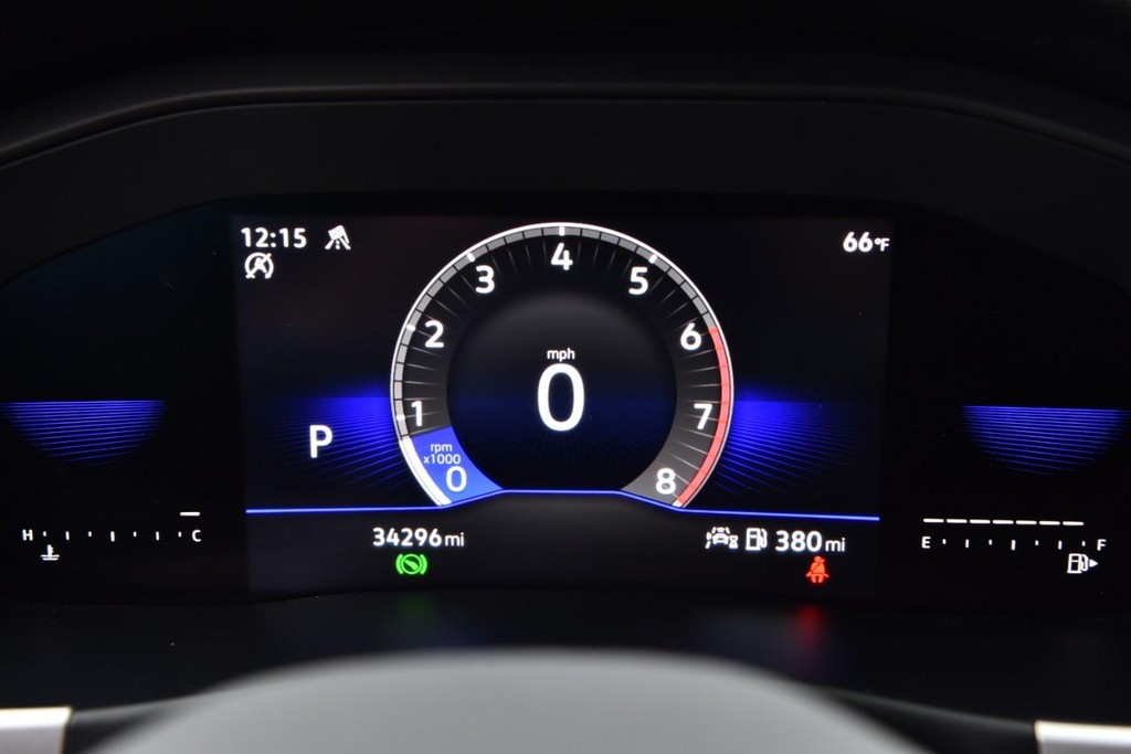 Volkswagen Atlas Cross Sport Vehicle Full-screen Gallery Image 11