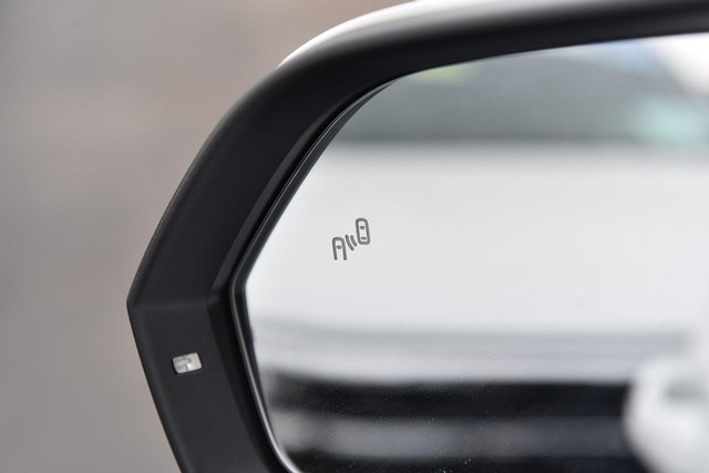 Volkswagen Atlas Cross Sport Vehicle Image 09