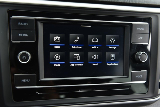 Volkswagen Atlas Cross Sport Vehicle Image 13