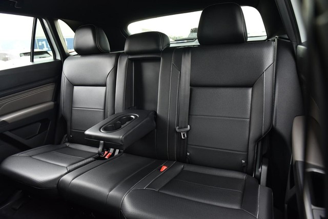 Volkswagen Atlas Cross Sport Vehicle Image 20