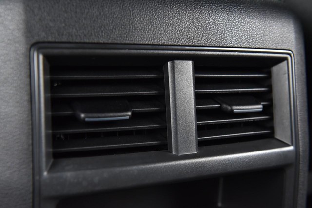 Volkswagen Atlas Cross Sport Vehicle Image 21