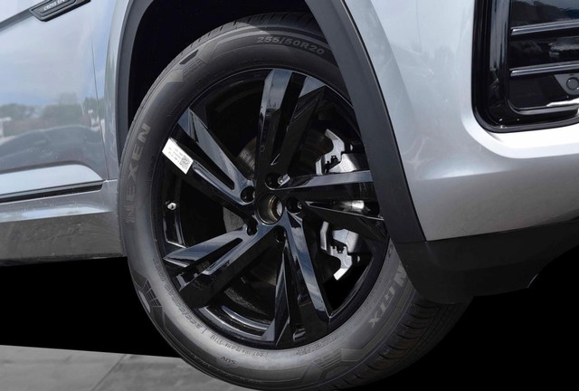Volkswagen Atlas Cross Sport Vehicle Image 03