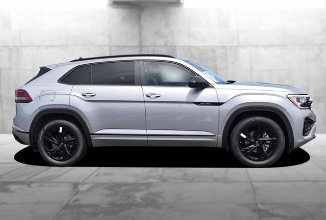 Volkswagen Atlas Cross Sport Vehicle Image 05