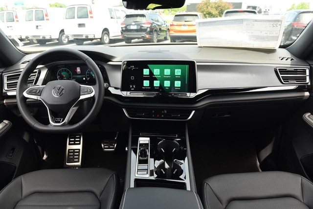 Volkswagen Atlas Cross Sport Vehicle Image 07