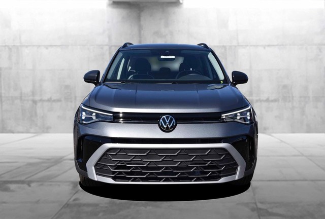 Volkswagen Taos Vehicle Image 04