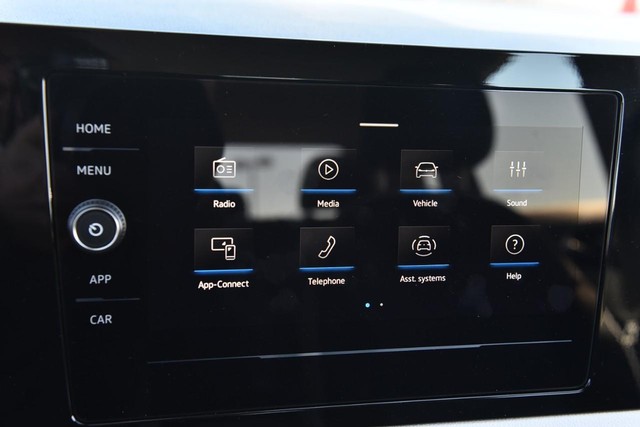Volkswagen Taos Vehicle Image 13