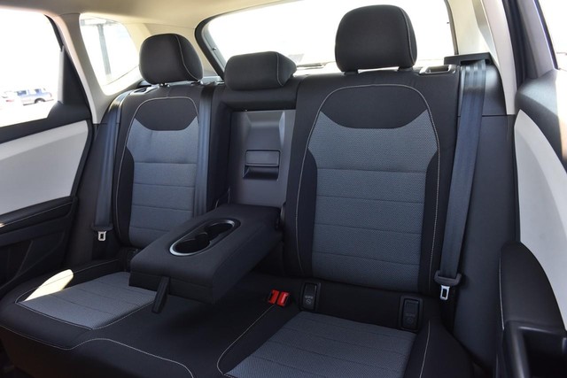 Volkswagen Taos Vehicle Image 20