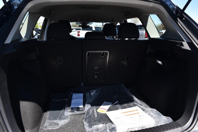 Volkswagen Taos Vehicle Image 21