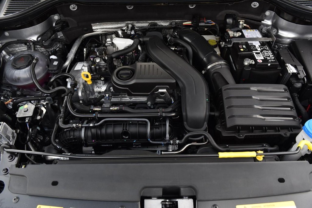 Volkswagen Taos Vehicle Full-screen Gallery Image 22