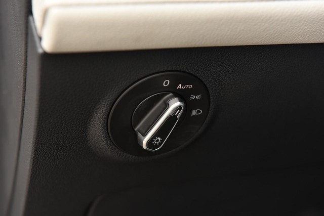 Volkswagen Taos Vehicle Image 10