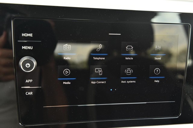 Volkswagen Taos Vehicle Image 13