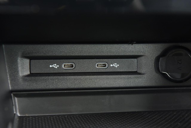 Volkswagen Taos Vehicle Image 15