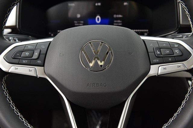 Volkswagen Taos Vehicle Image 17