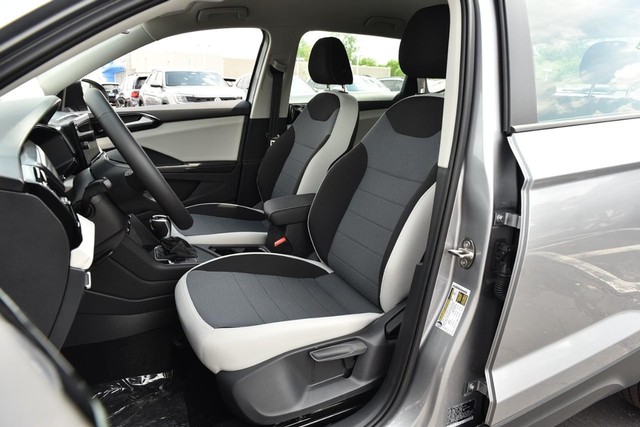 Volkswagen Taos Vehicle Image 18