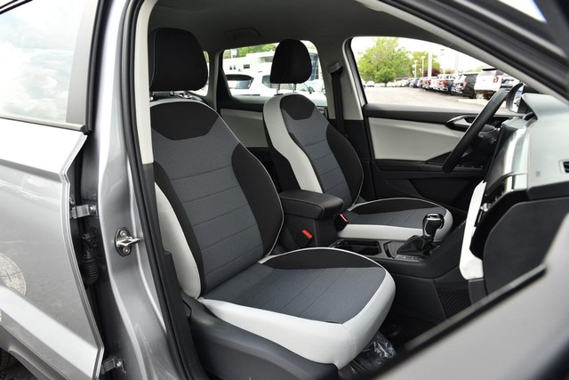 Volkswagen Taos Vehicle Image 19