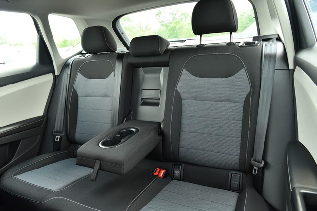 Volkswagen Taos Vehicle Image 20