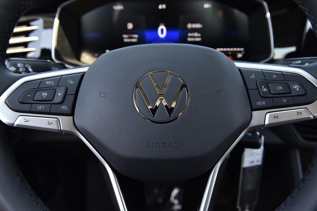 Volkswagen Jetta Vehicle Full-screen Gallery Image 18