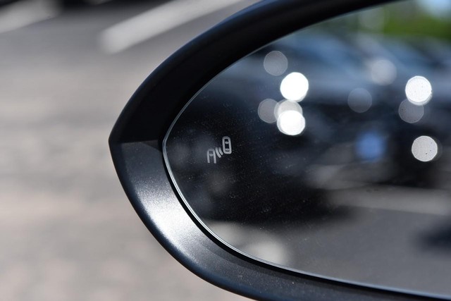 Volkswagen Jetta Vehicle Image 10