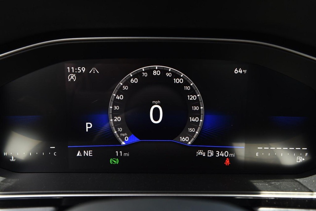 Volkswagen Jetta Vehicle Full-screen Gallery Image 12