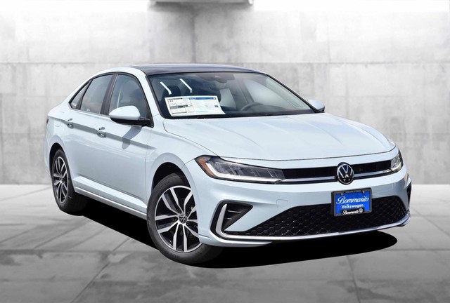 Volkswagen Jetta Vehicle Image 02