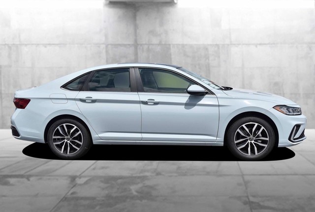 Volkswagen Jetta Vehicle Image 05