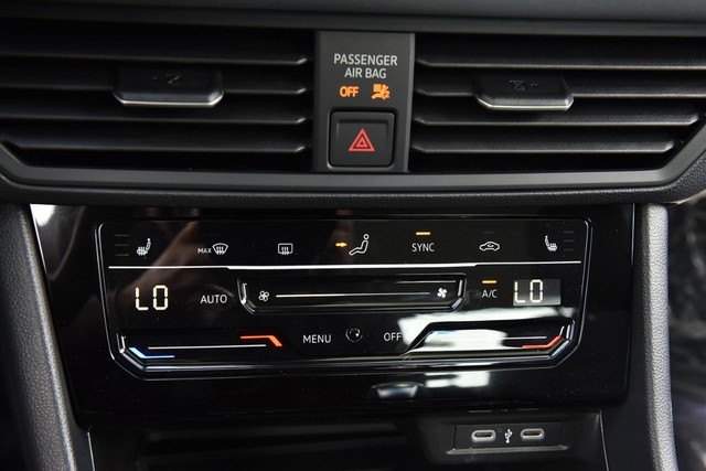 Volkswagen Jetta Vehicle Image 15