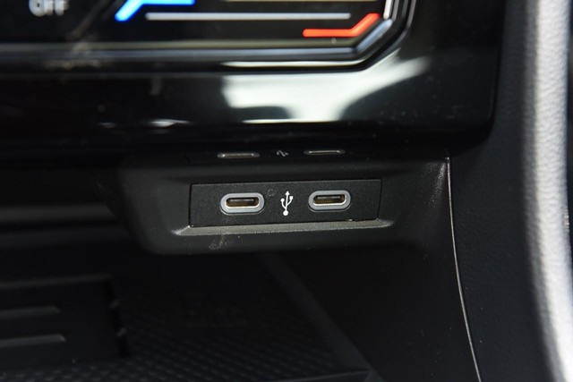 Volkswagen Jetta Vehicle Image 16