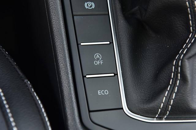 Volkswagen Jetta Vehicle Image 18