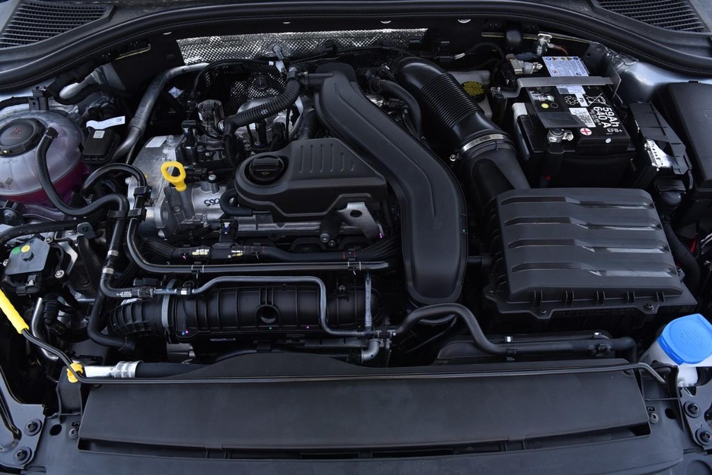 Volkswagen Jetta Vehicle Full-screen Gallery Image 23