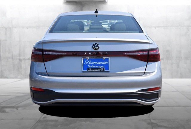 Volkswagen Jetta Vehicle Image 06