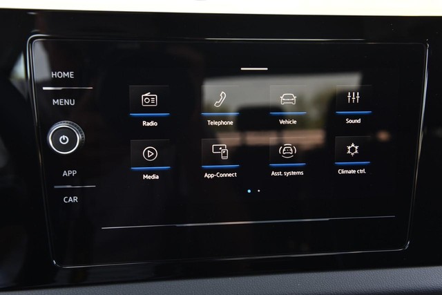 Volkswagen Jetta Vehicle Image 14
