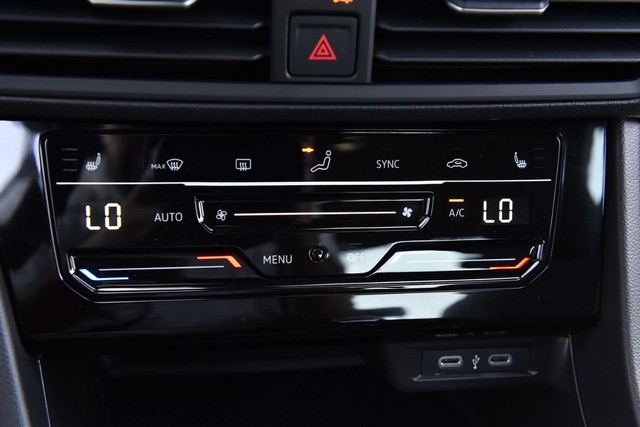 Volkswagen Jetta Vehicle Image 15