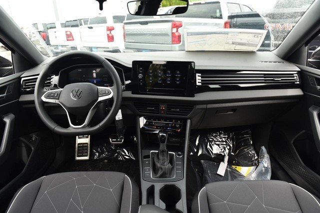 Volkswagen Jetta Vehicle Image 07
