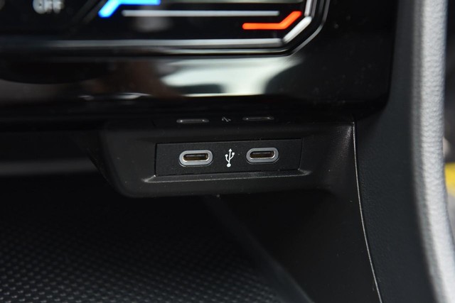 Volkswagen Jetta Vehicle Image 16