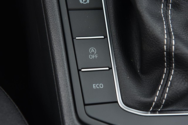 Volkswagen Jetta Vehicle Image 17