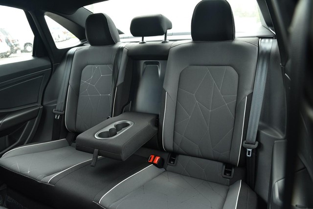 Volkswagen Jetta Vehicle Image 21