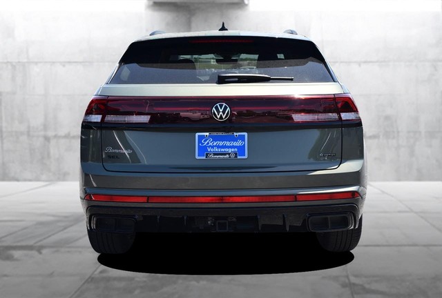 Volkswagen Atlas Cross Sport Vehicle Image 06