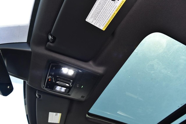 Volkswagen Atlas Cross Sport Vehicle Image 21