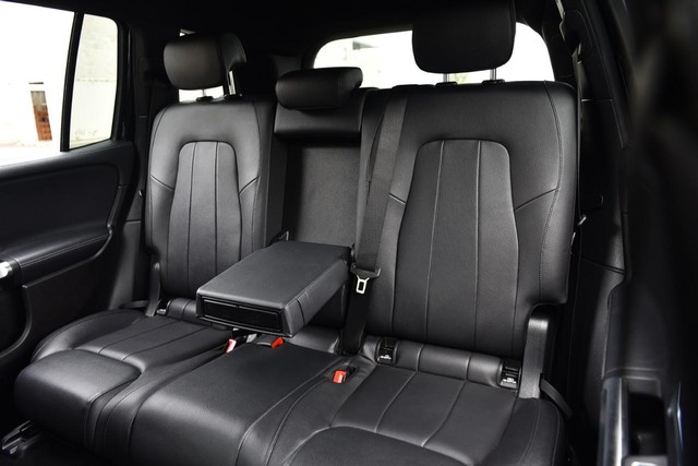 Mercedes-Benz GLB Vehicle Image 23